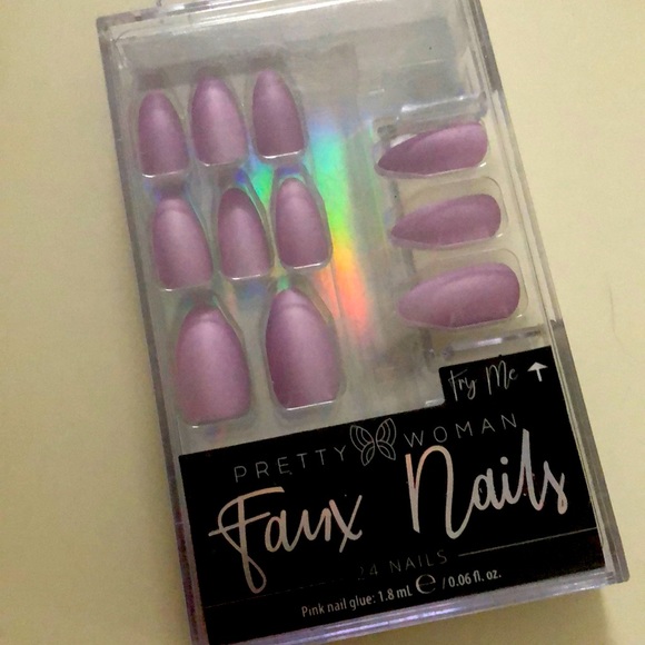 Faux Nails - Picture 2 of 2